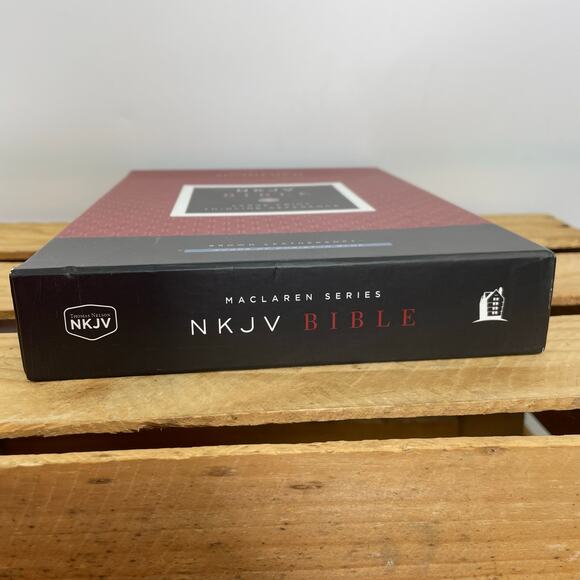 Thomas Nelson Maclaren series NKJV Bible Large print - Picture 3 of 15